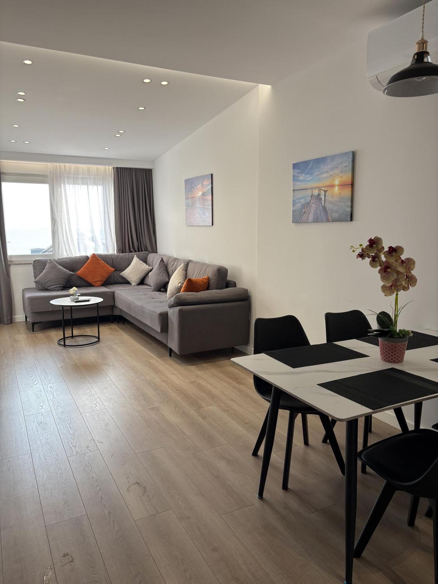 Seascape Apartment